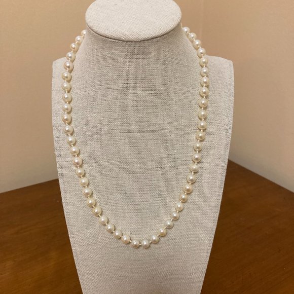 14K Yellow Gold Cultured Pearl Necklace AA 19" 7.5mm